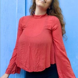 🌺Retro Crop w/ Flowy Sleeves🌺